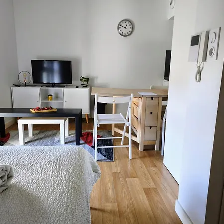 Appartement Cozy Nest In For Sightseeing And Shopping